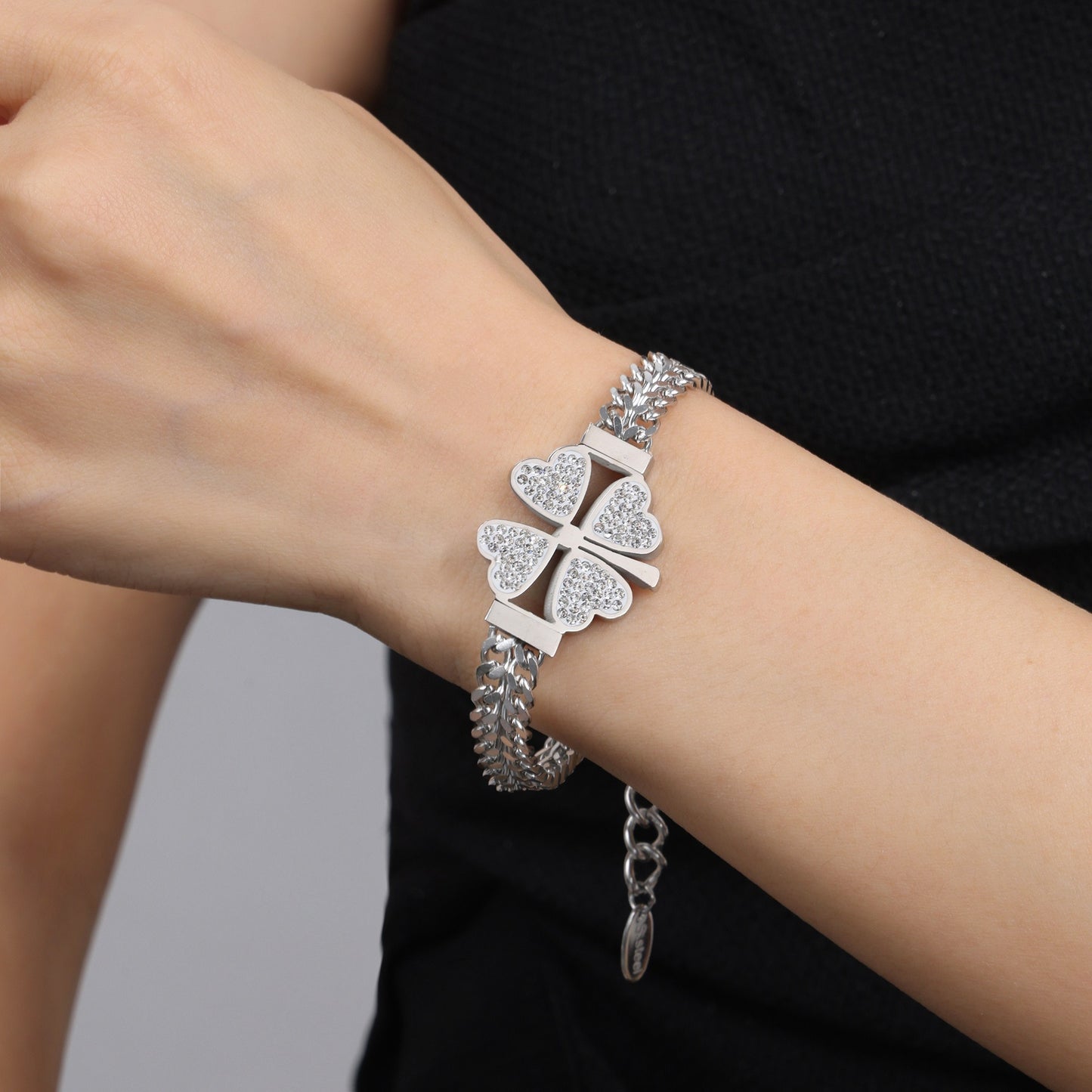 https://shineoss.oss-cn-hongkong.aliyuncs.com/wang/2024/03/13/d053796b-e41f-4035-a577-ae9878cb8cc6.jpg